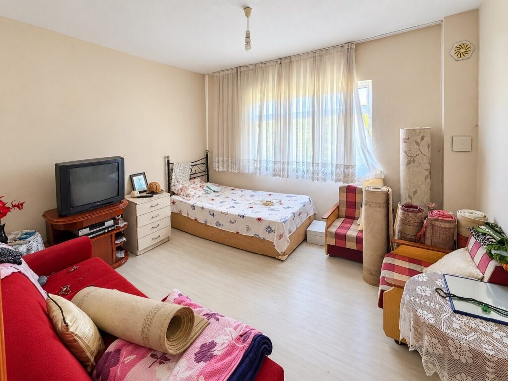 BEYKENT’TEN ACIELMALIKTA 627,5M² HİSSELİ ARSA İÇİNDE 2 KATLI EV