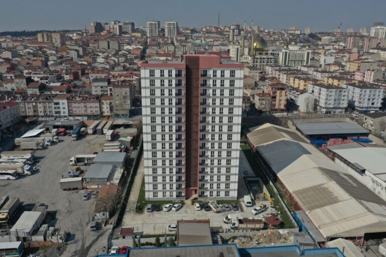 Modern konut projesi binalarının havadan görünümü